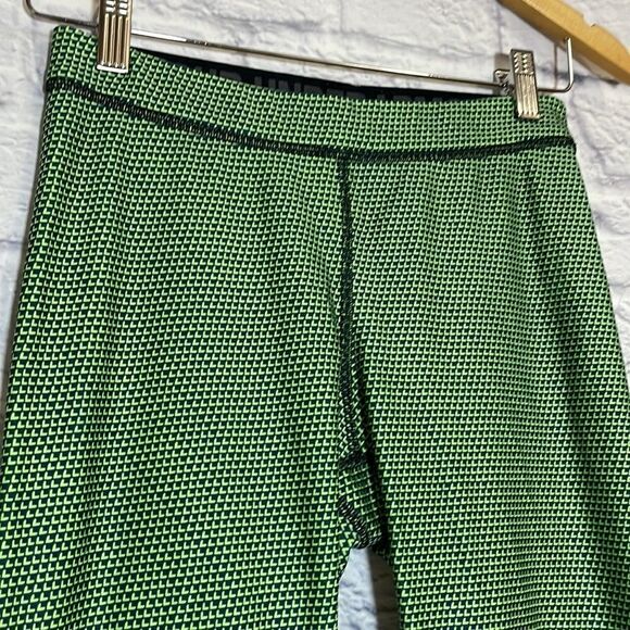 UNDER Armour Heat Gear Patterned Capris Size Small - Picture 3 of 8